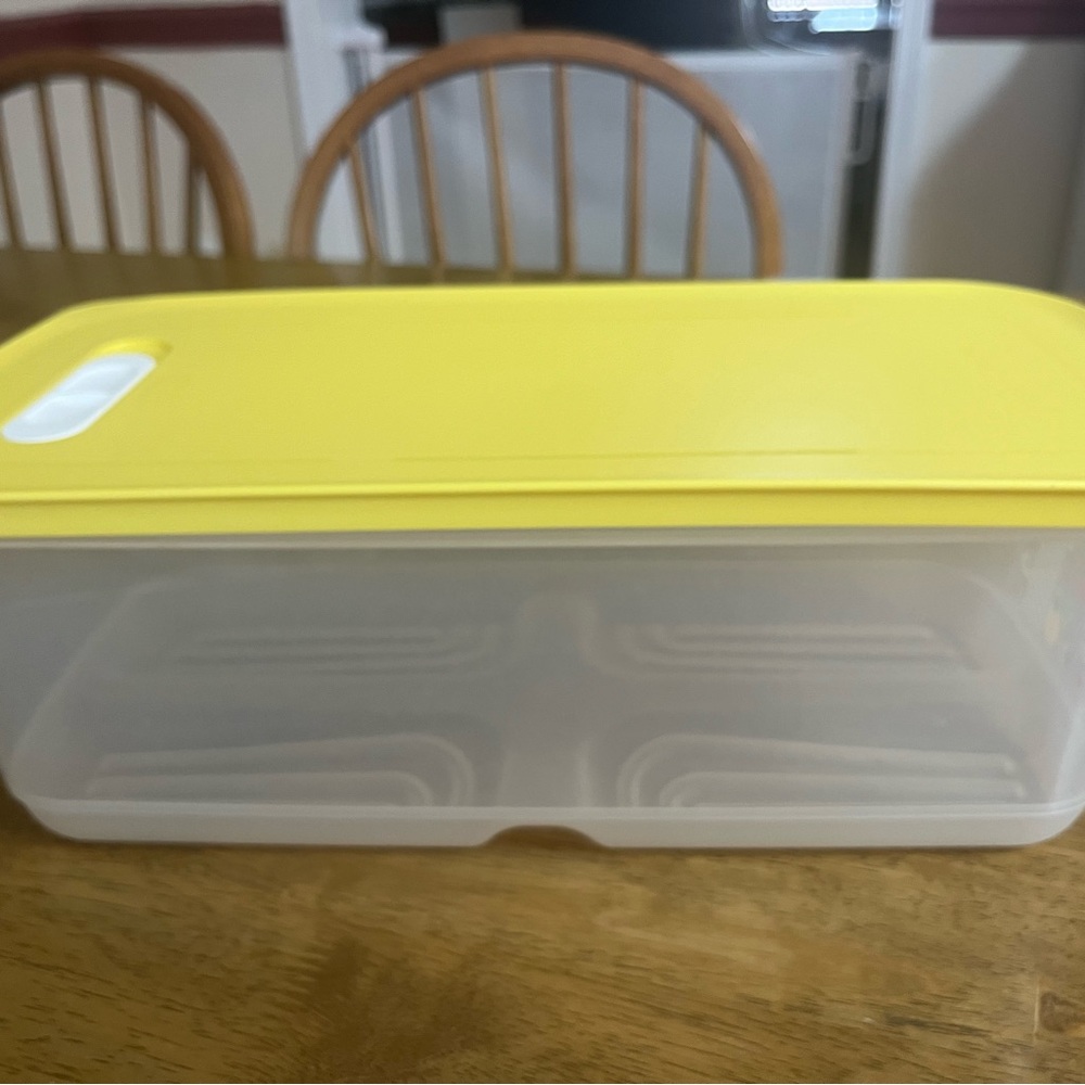 Tupperware Yellow Food Storage Container - Picture 2 of 3